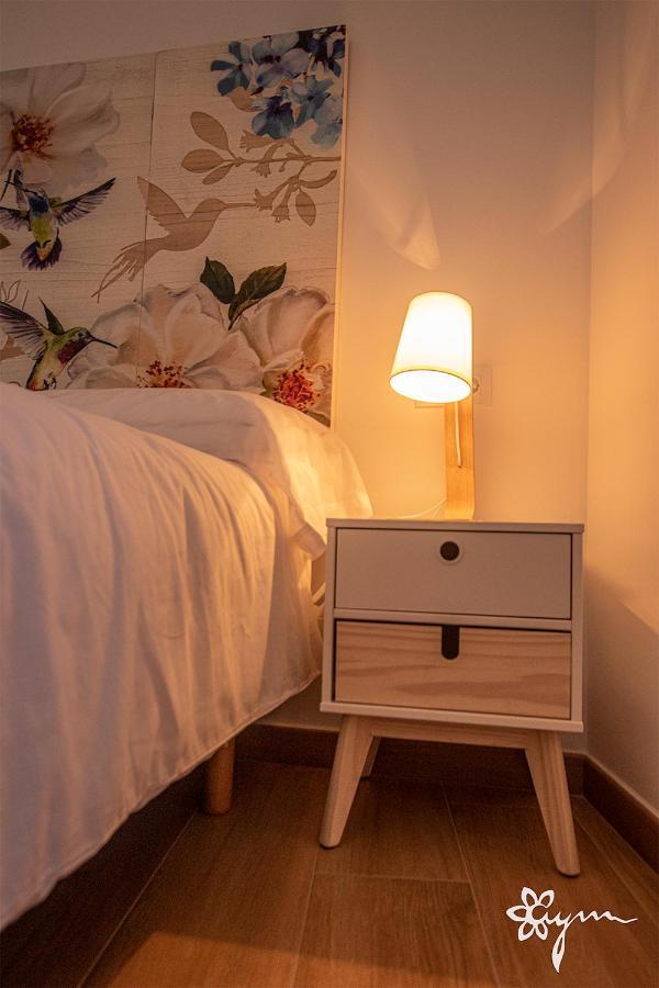 Apartamentos Turisticos Abrilymarzo กาเซเรส ภายนอก รูปภาพ